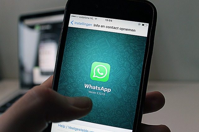 Las grandes empresas se resisten al Whatsapp